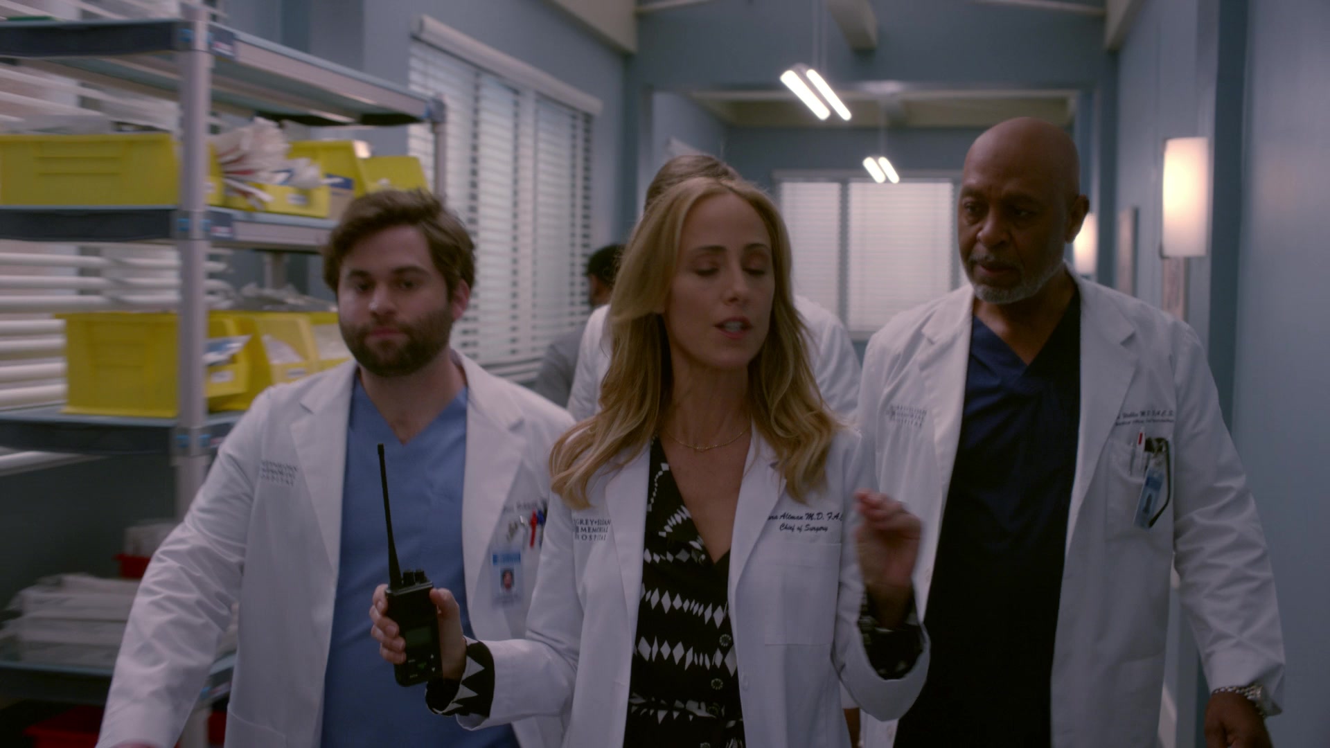 Greys_Anatomy_S19E11_1367.jpg