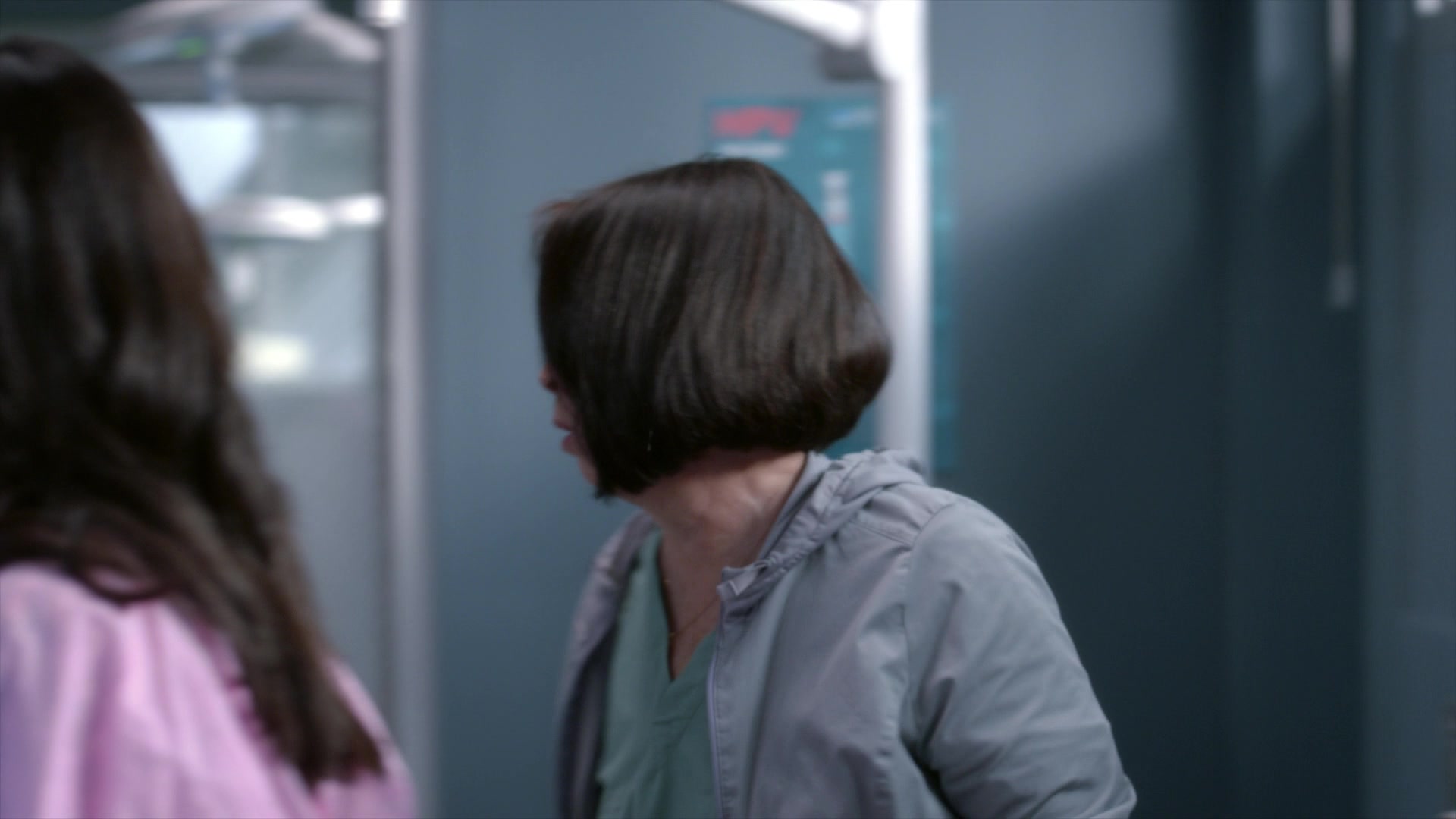 Greys_Anatomy_S19E11_1395.jpg