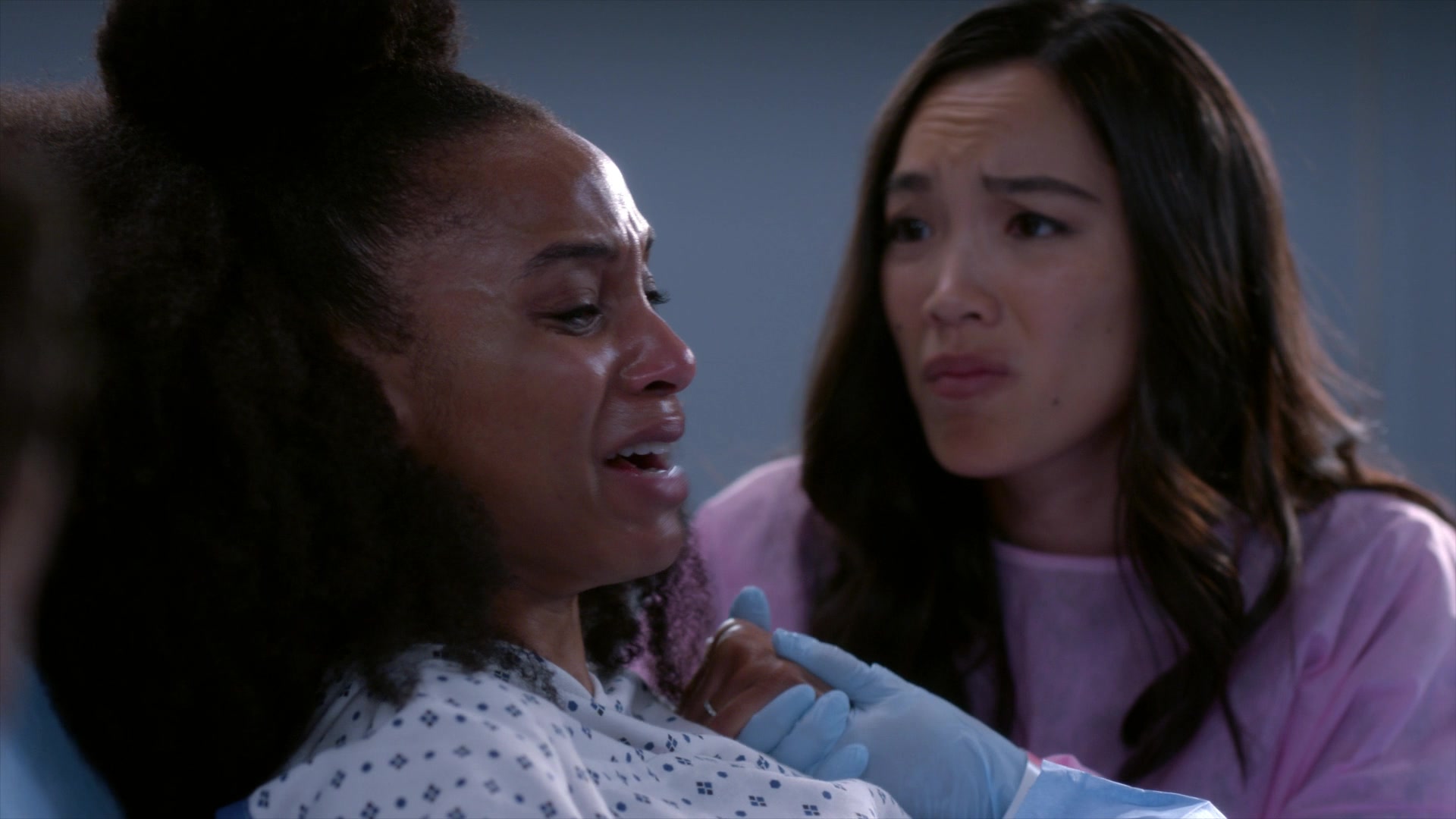 Greys_Anatomy_S19E11_1419.jpg