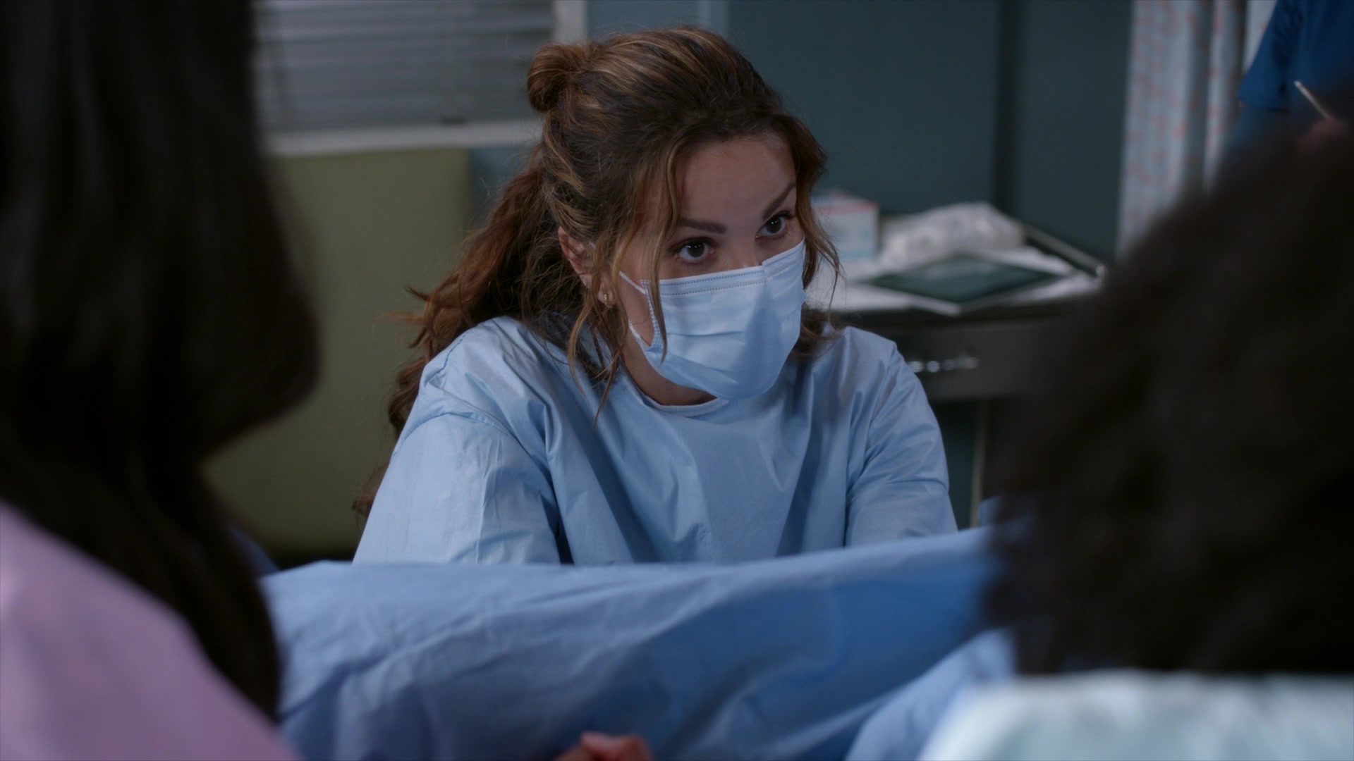 Greys_Anatomy_S19E11_1433.jpg