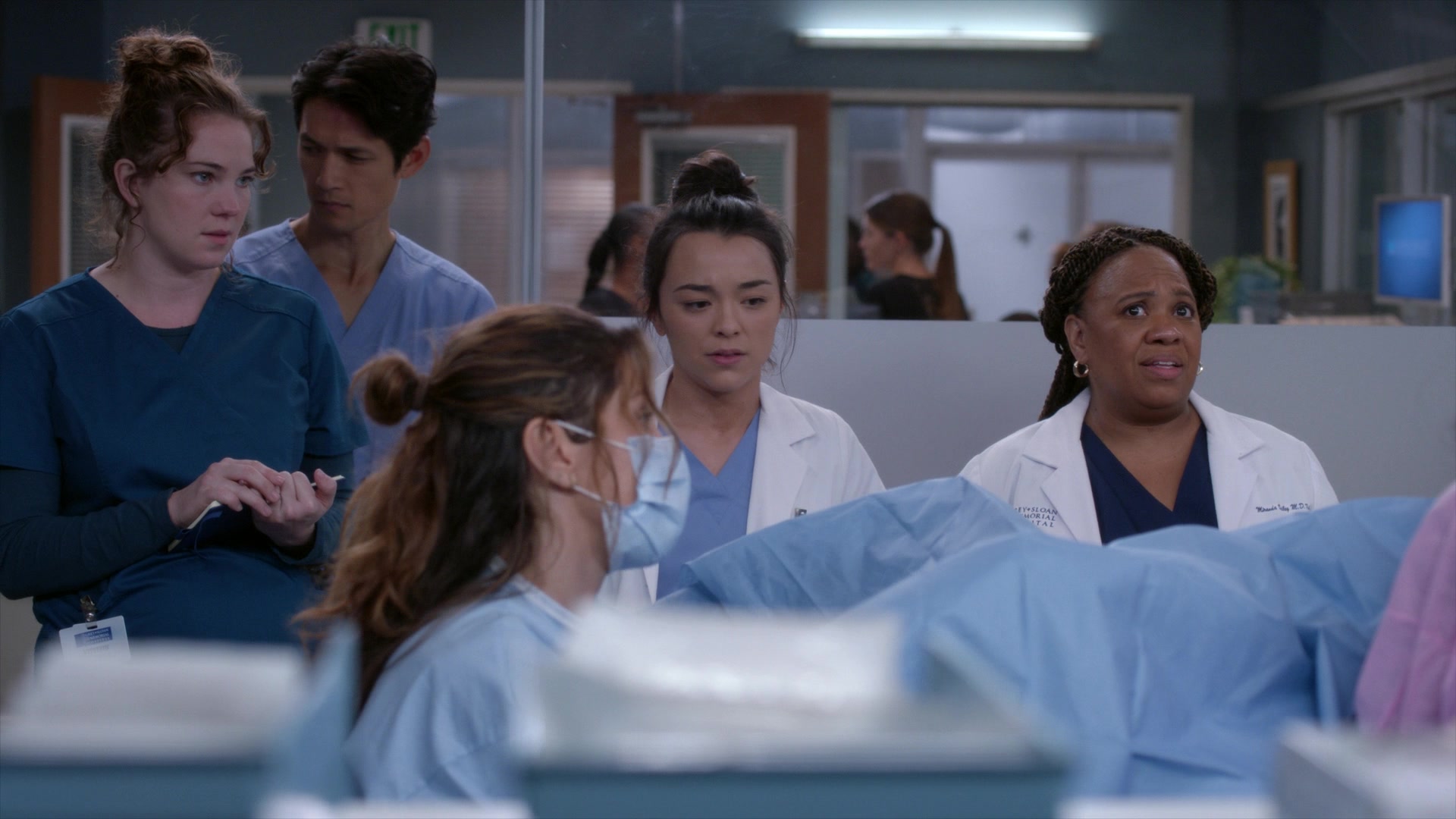 Greys_Anatomy_S19E11_1436.jpg