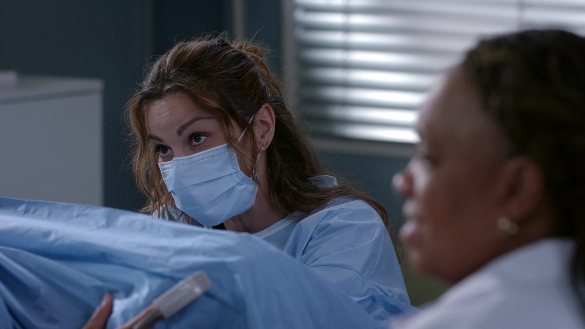 Greys_Anatomy_S19E11_1467.jpg