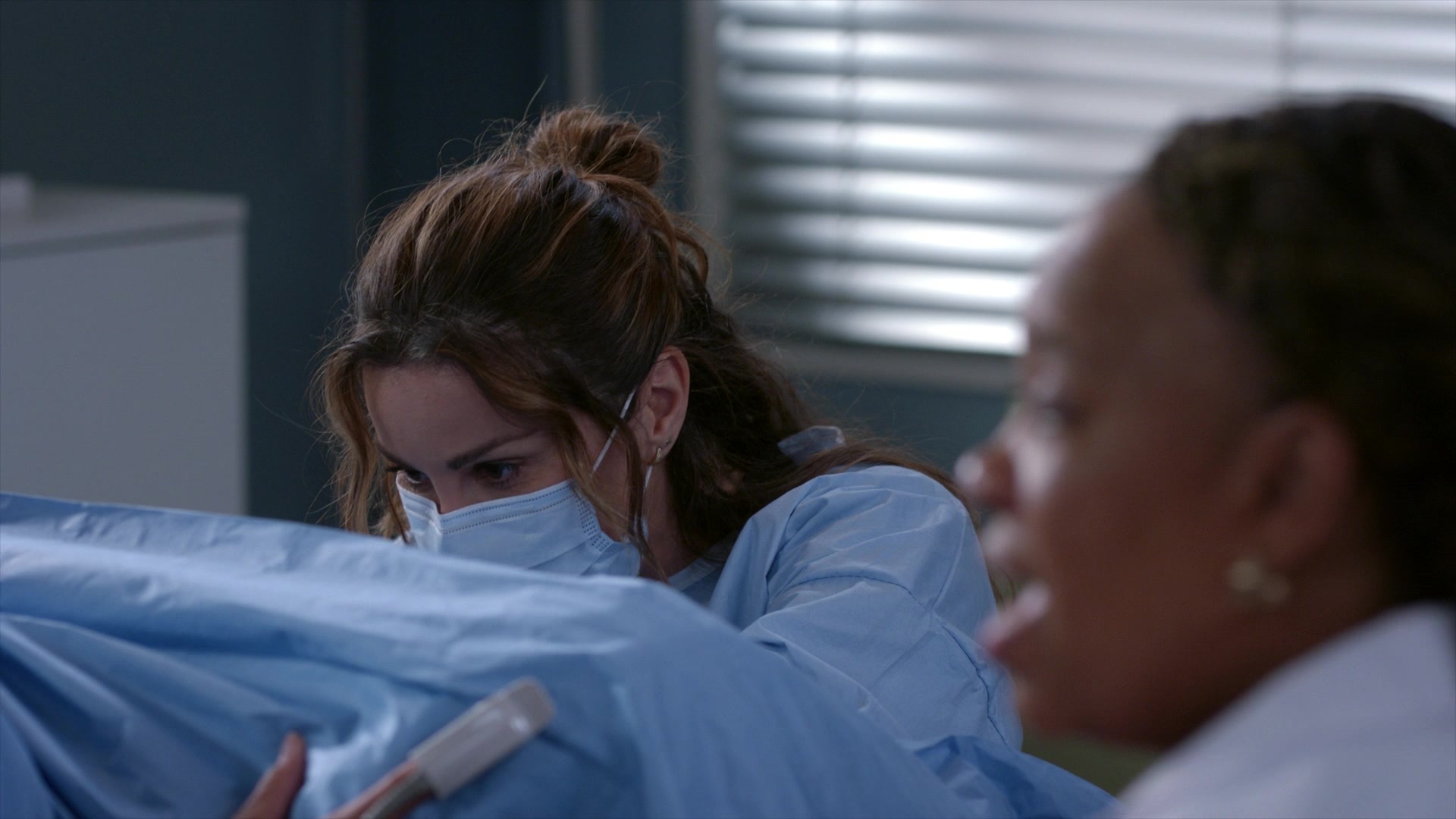 Greys_Anatomy_S19E11_1468.jpg