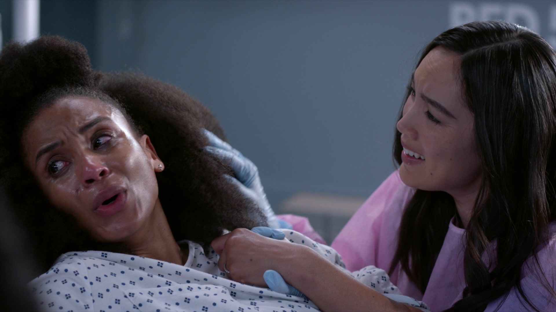 Greys_Anatomy_S19E11_1491.jpg