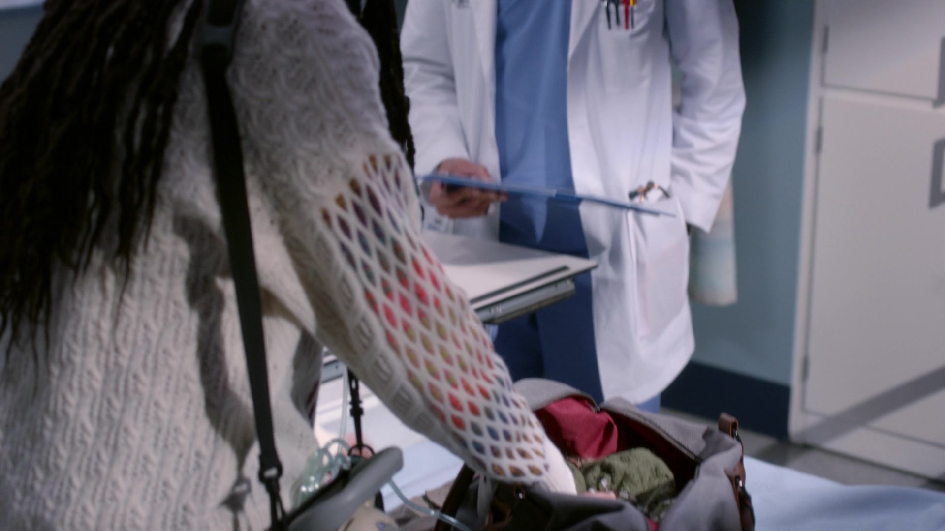 Greys_Anatomy_S19E11_1573.jpg
