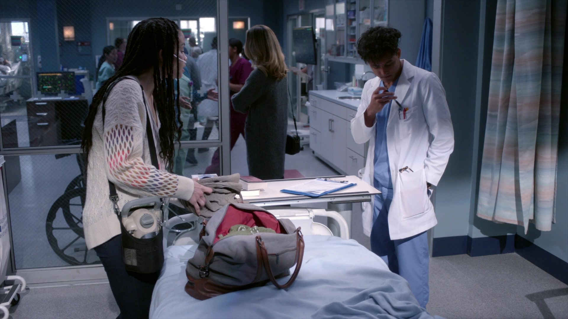 Greys_Anatomy_S19E11_1576.jpg