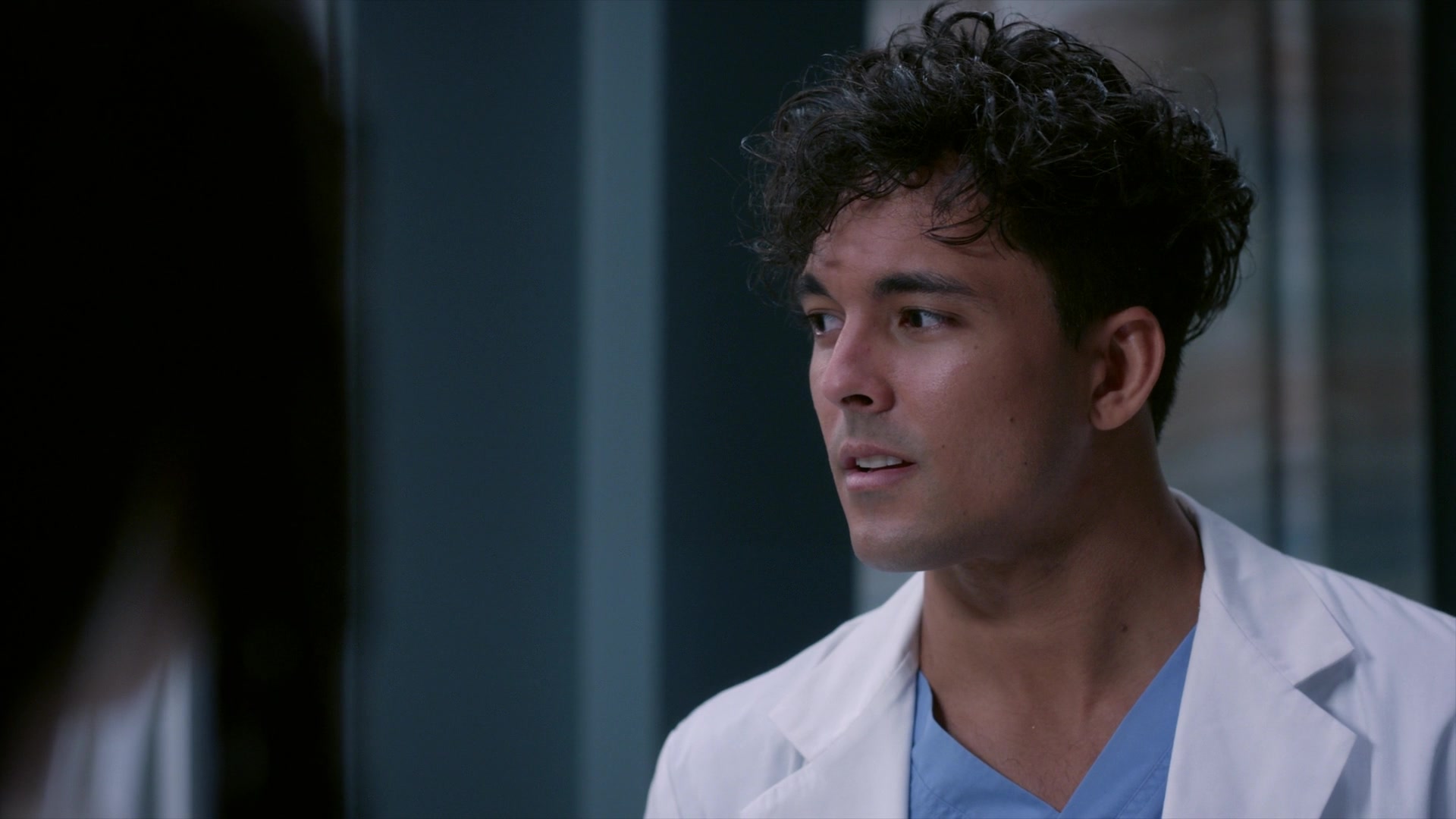 Greys_Anatomy_S19E11_1582.jpg