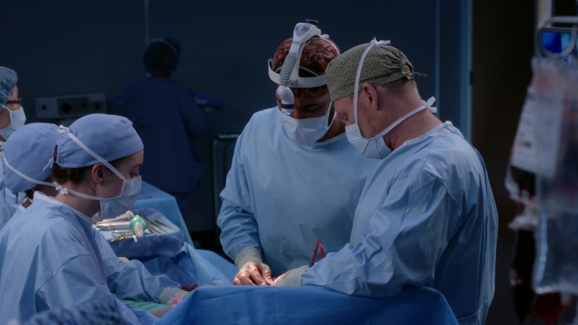 Greys_Anatomy_S19E11_1603.jpg