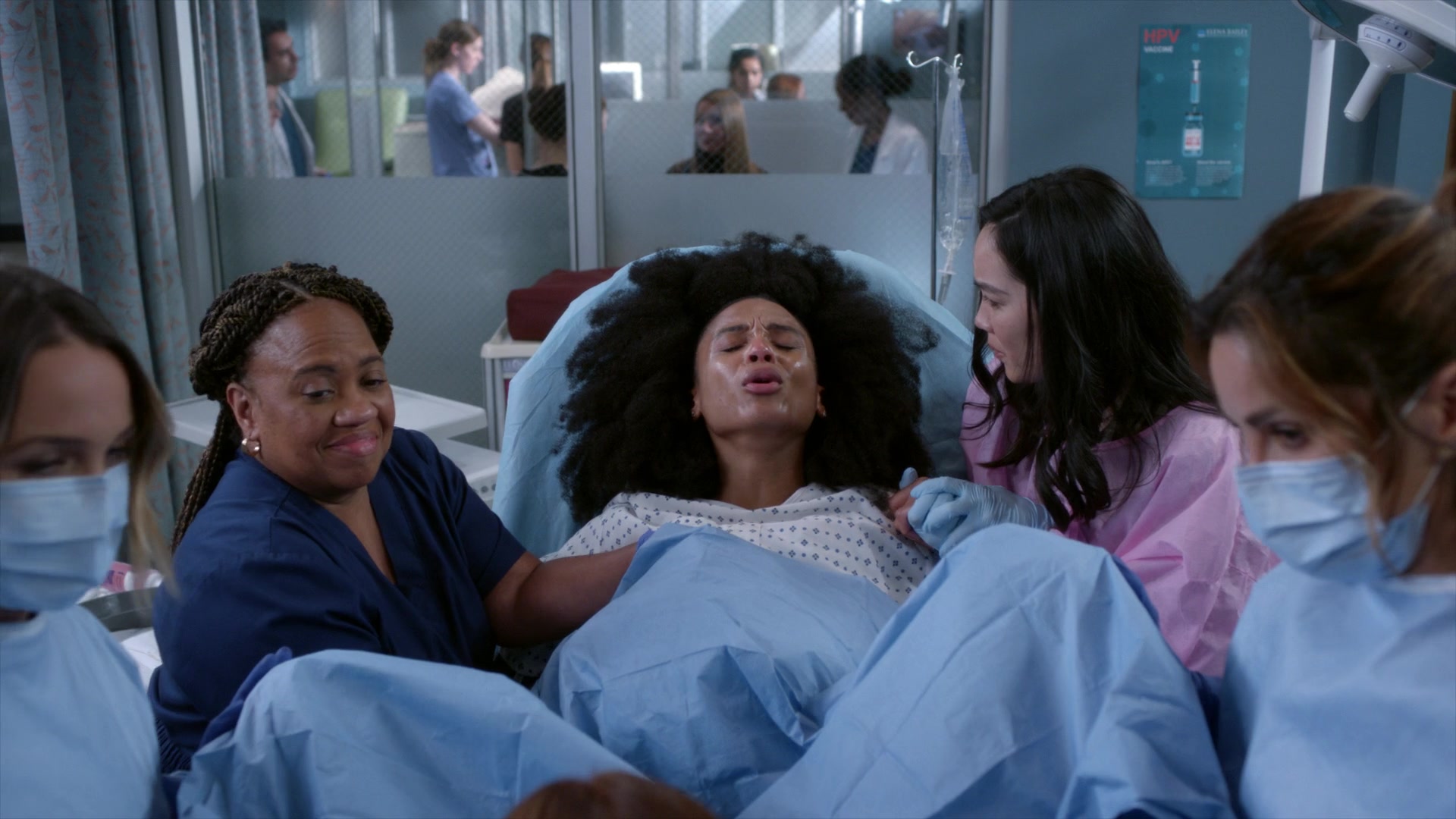 Greys_Anatomy_S19E11_1621.jpg