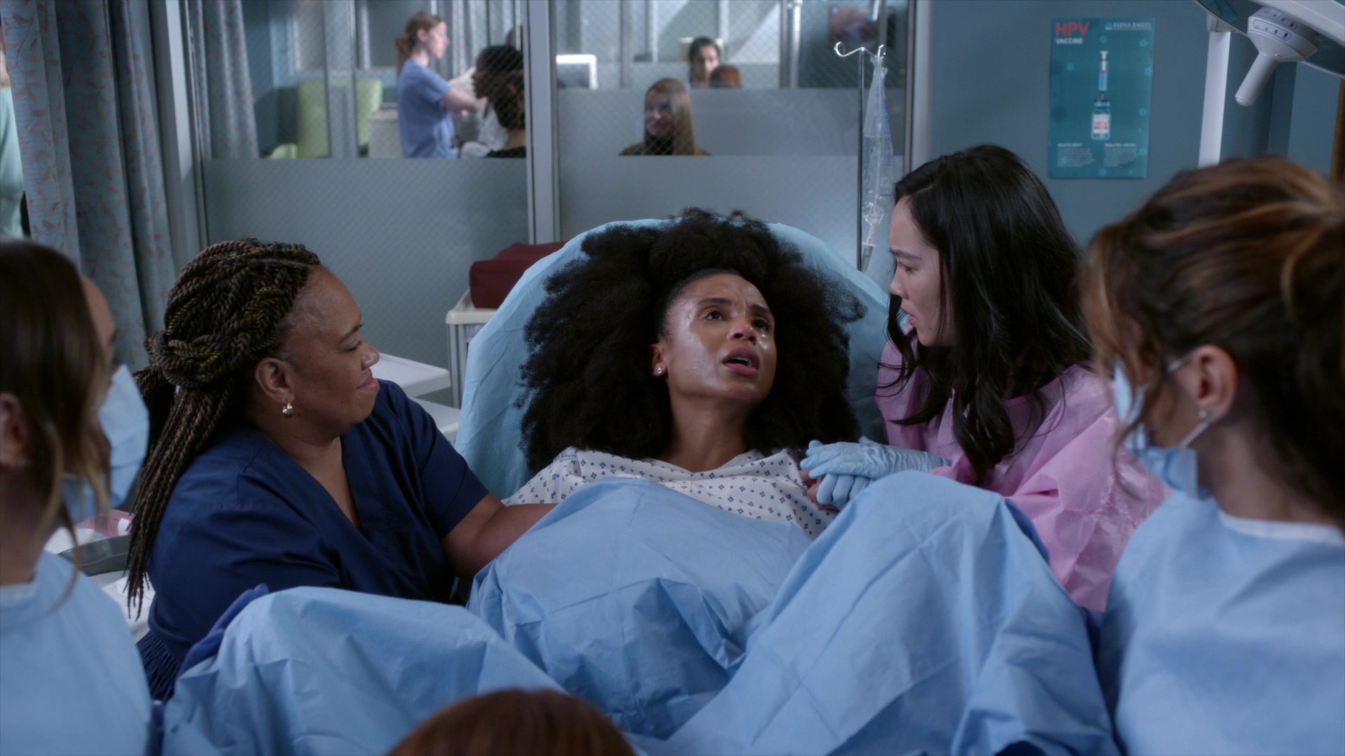 Greys_Anatomy_S19E11_1623.jpg