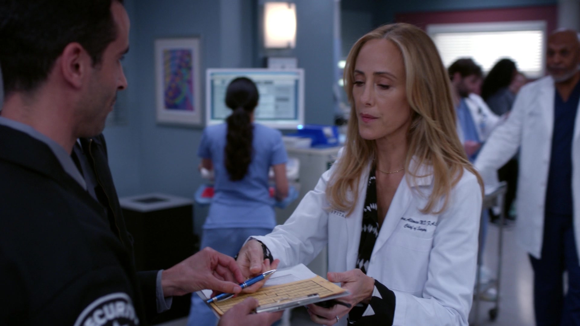 Greys_Anatomy_S19E11_1733.jpg