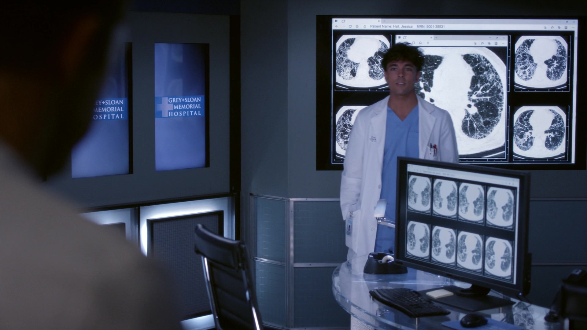 Greys_Anatomy_S19E11_1827.jpg