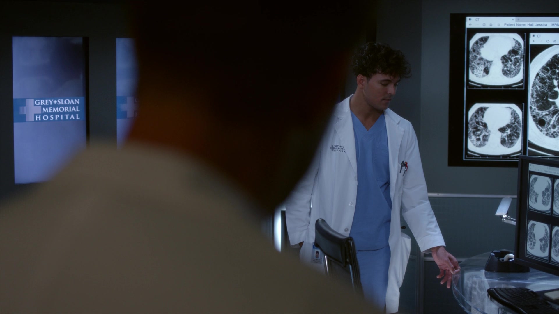 Greys_Anatomy_S19E11_1838.jpg