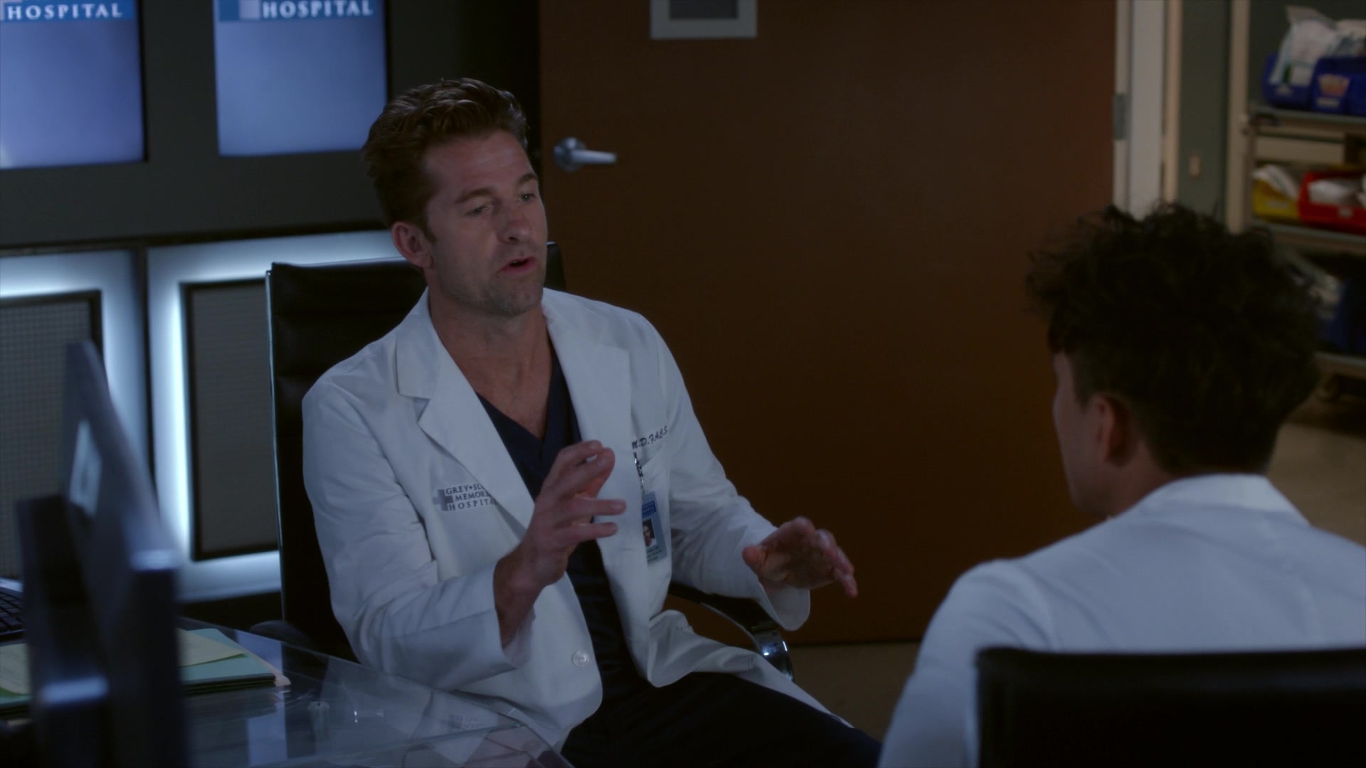 Greys_Anatomy_S19E11_1869.jpg