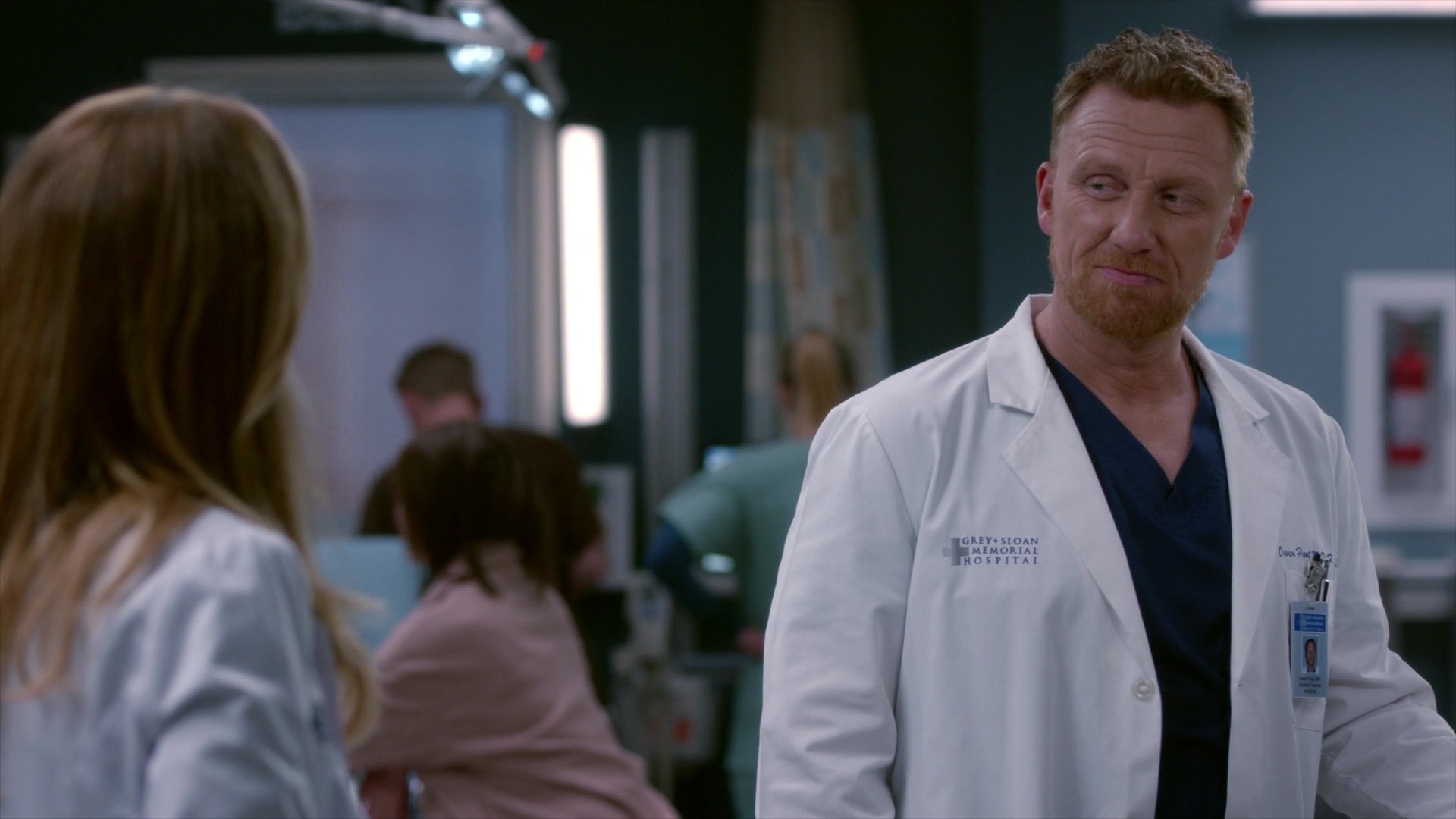Greys_Anatomy_S19E11_1960.jpg
