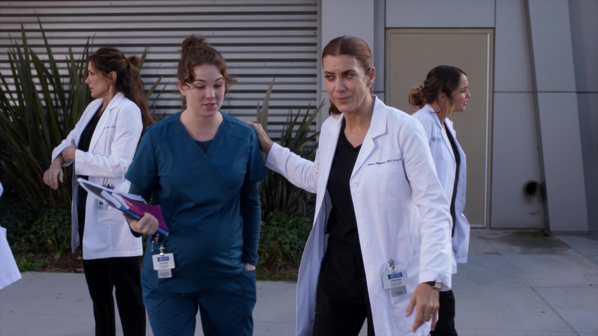 Greys_Anatomy_S19E11_1987.jpg
