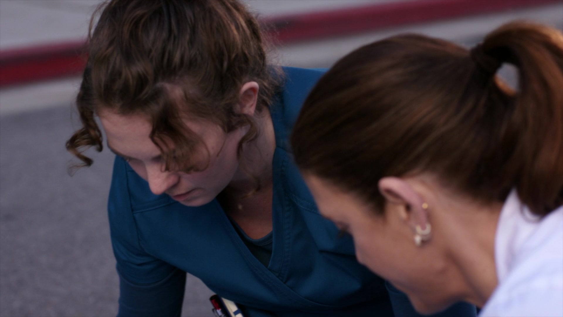 Greys_Anatomy_S19E11_1993.jpg