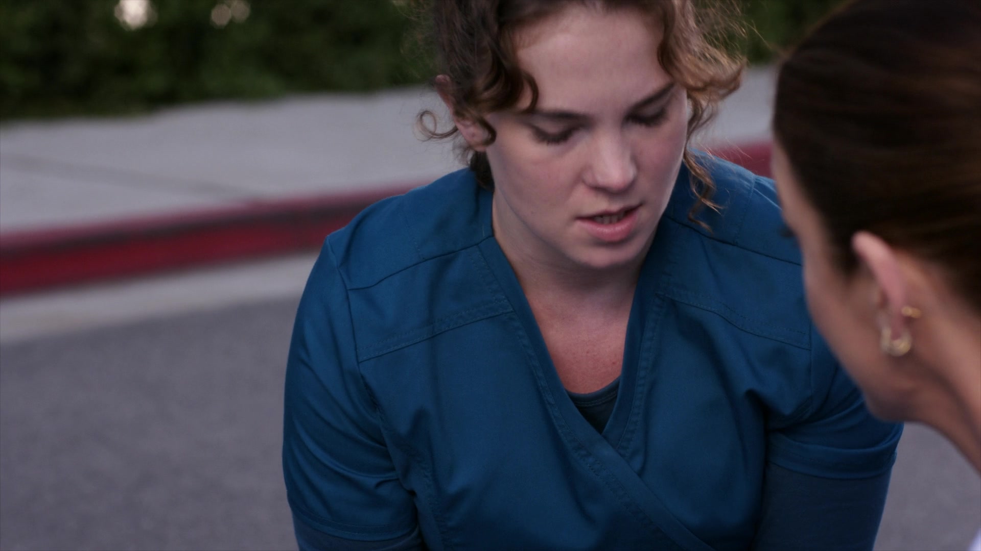 Greys_Anatomy_S19E11_1995.jpg
