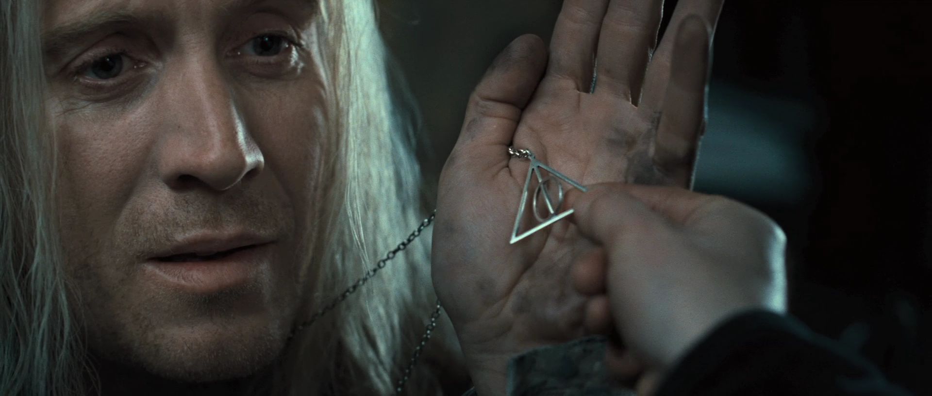 HP7ClipDeathlyHallows0014.jpg