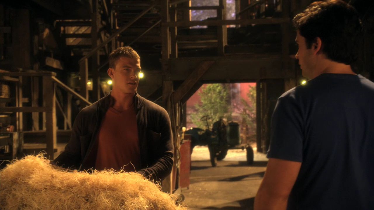 1009Smallville1076.jpg