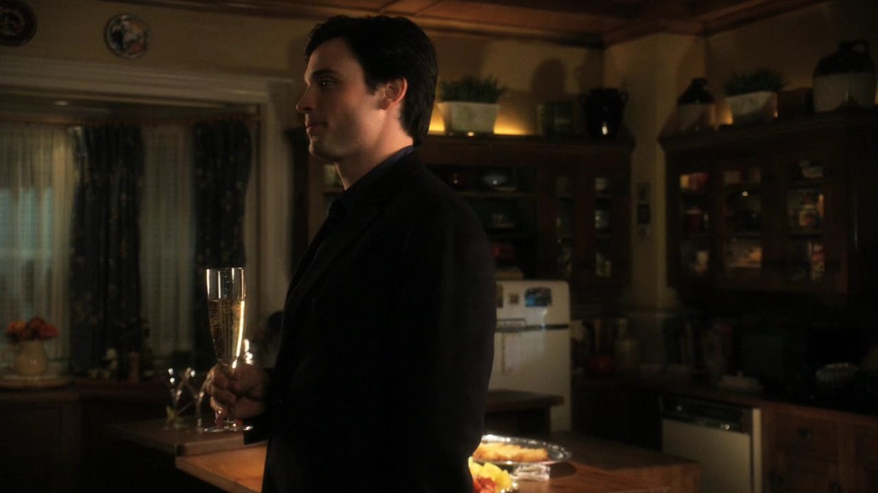 1015Smallville0005.jpg