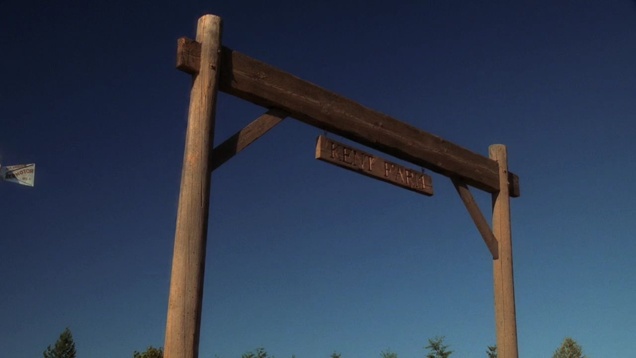 1021Smallville0340.jpg