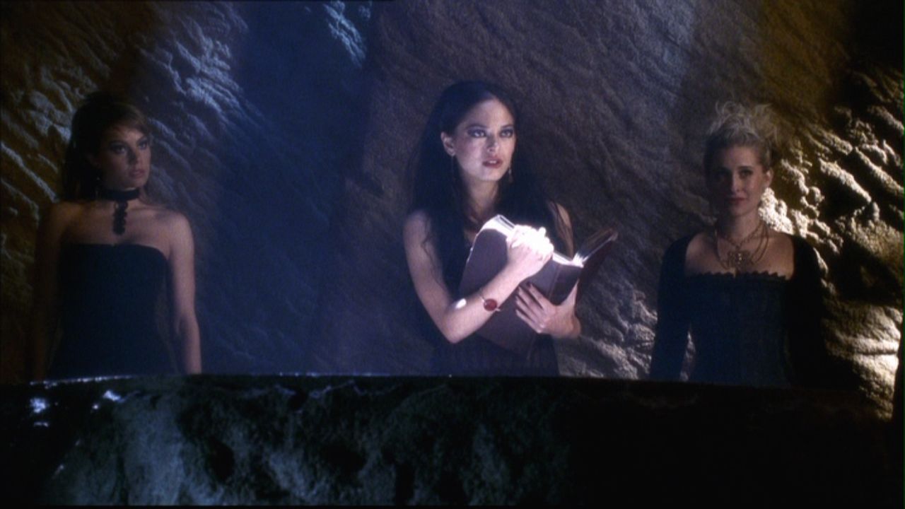 408Smallville1015.jpg
