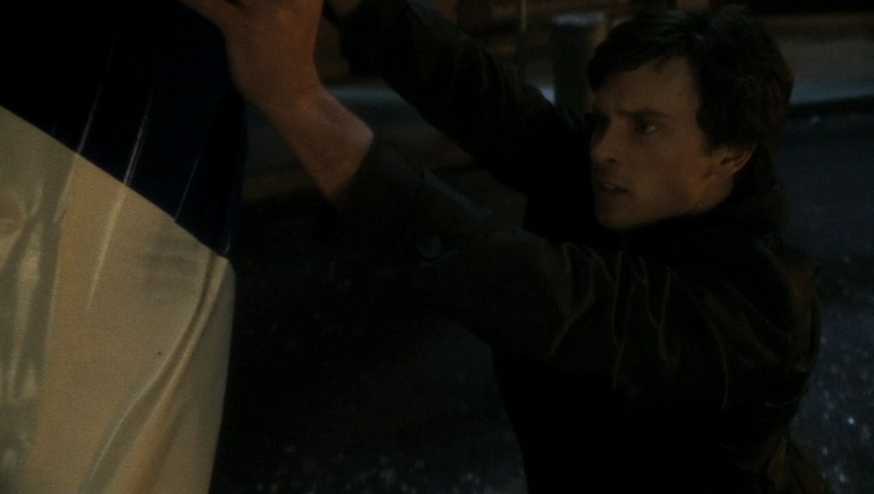 901Smallville0107.jpg