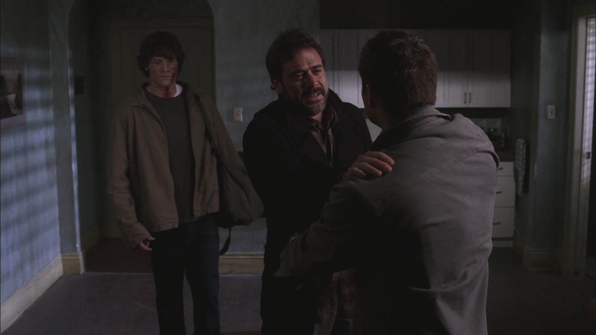 Его отца отравили и предали. Нельзя возвращаться к предателям нельзя. Нельзя,локти кусайте. Люди предают цитаты. Стихи брат предал брата.