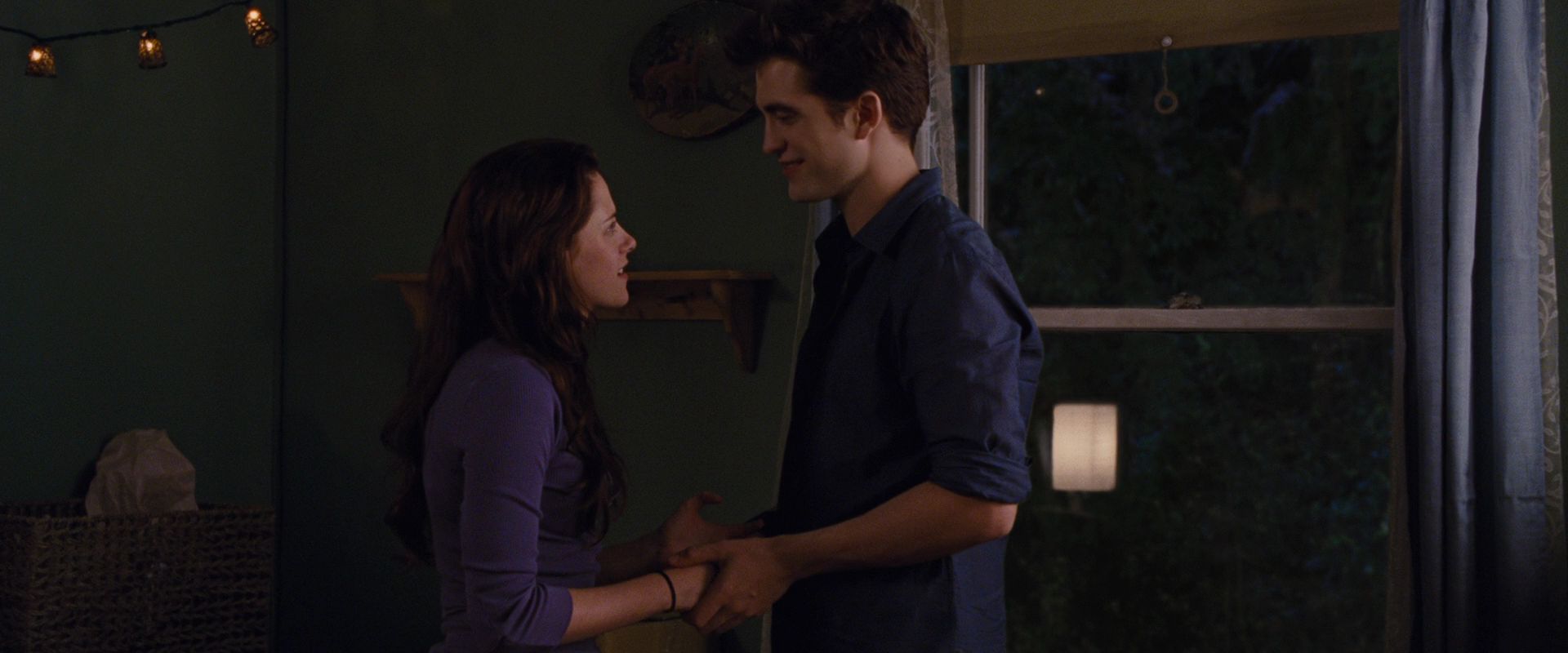 BreakingDawnPt1-0260.jpg