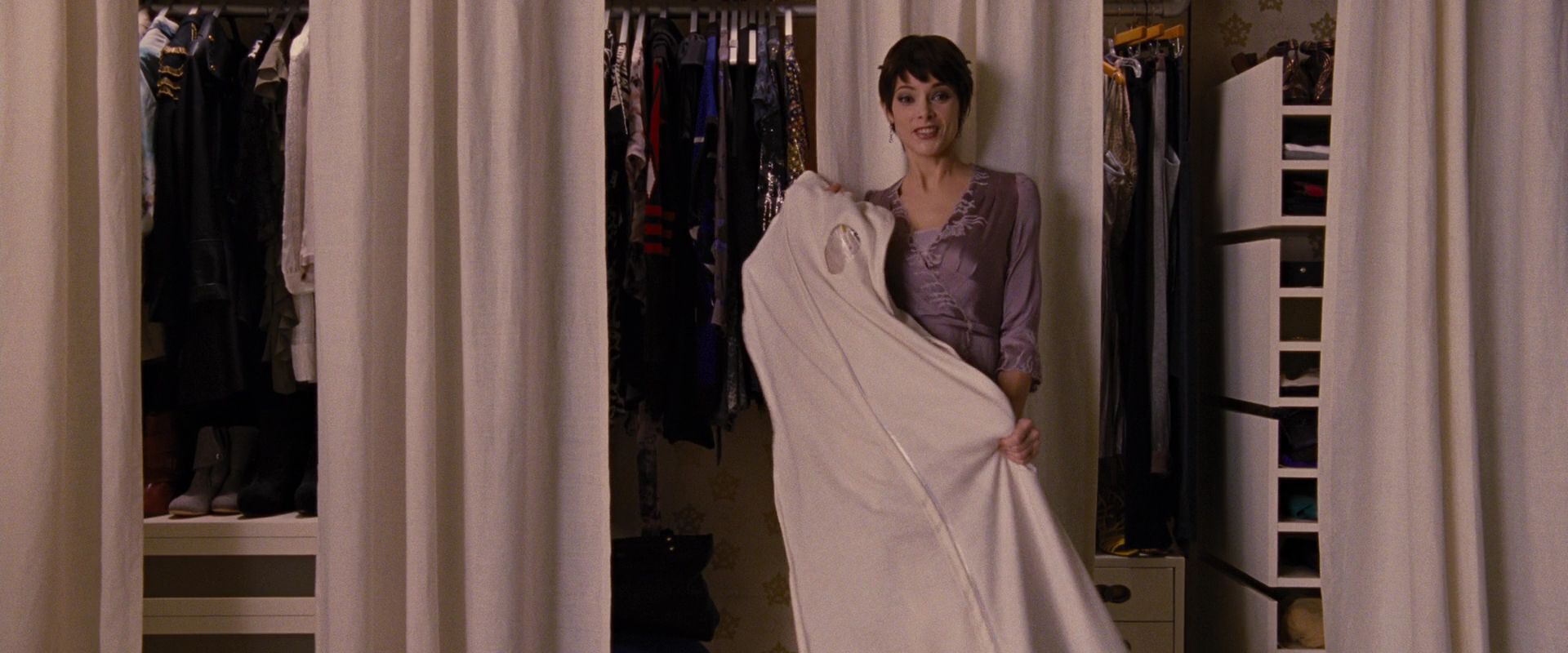 BreakingDawnPt1-0452.jpg