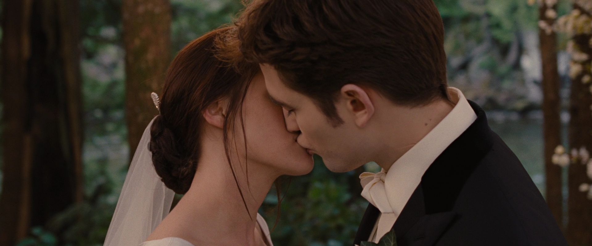 BreakingDawnPt1-0634.jpg