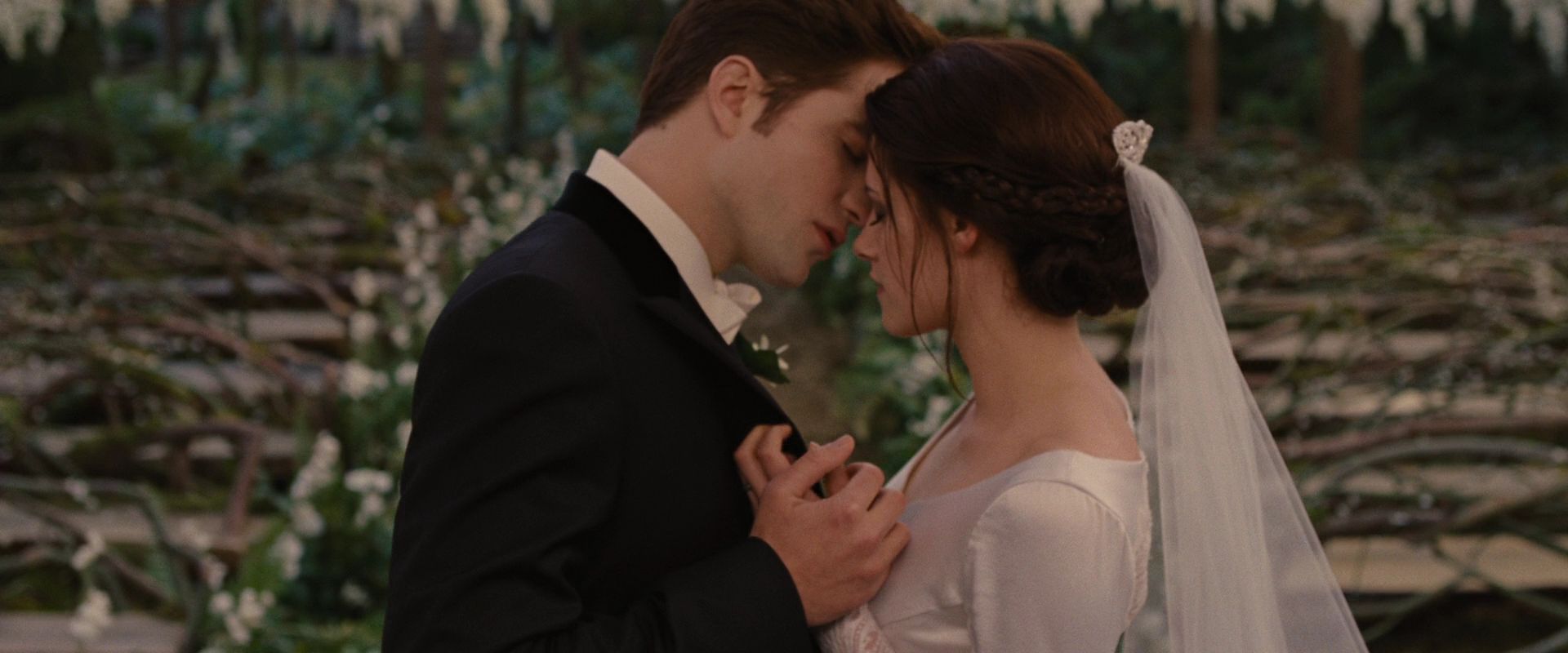 BreakingDawnPt1-0660.jpg