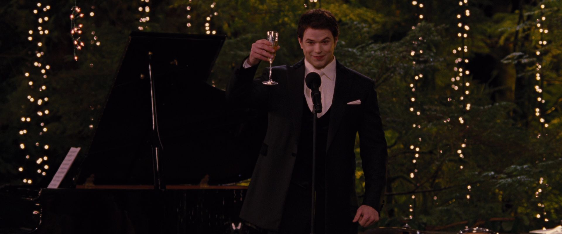 BreakingDawnPt1-0788.jpg
