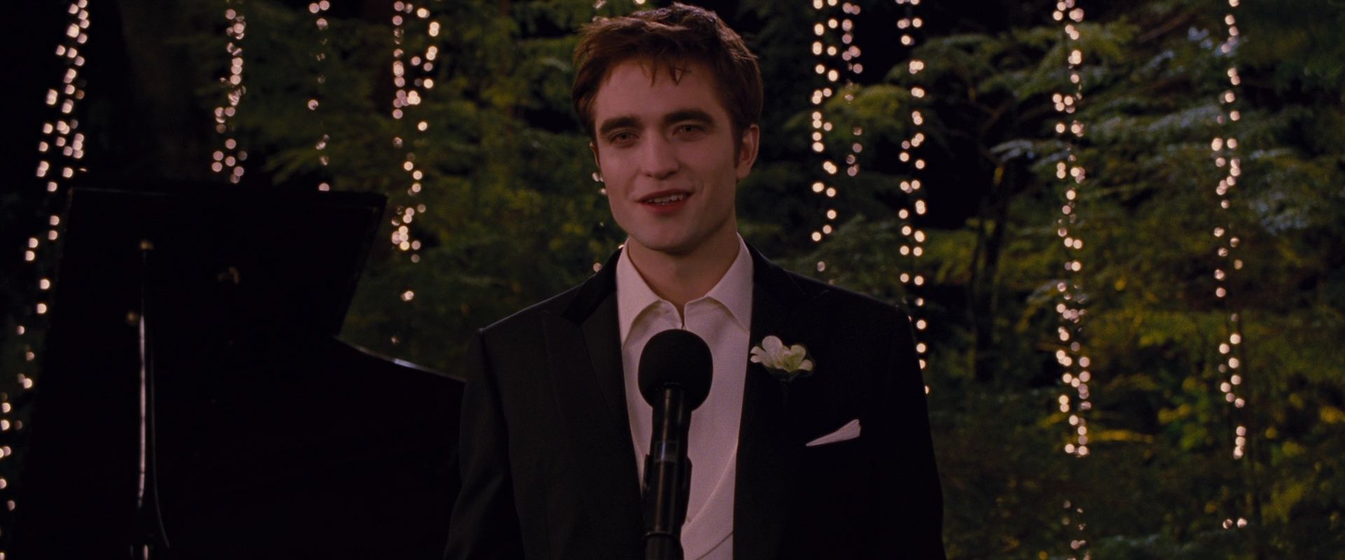 BreakingDawnPt1-0865.jpg