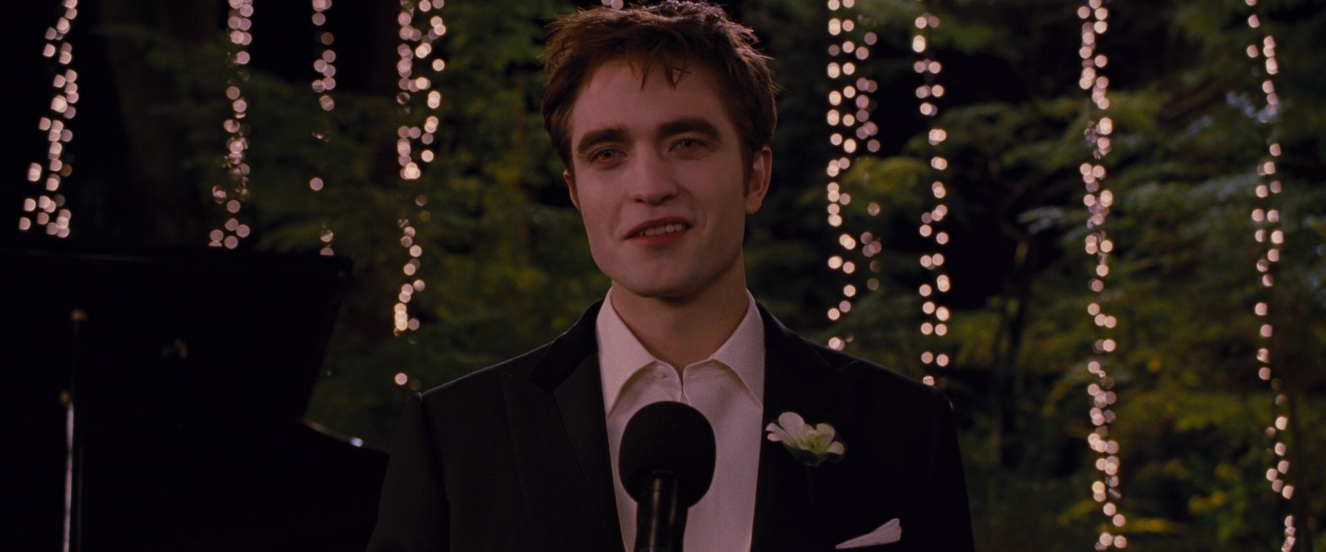 BreakingDawnPt1-0880.jpg