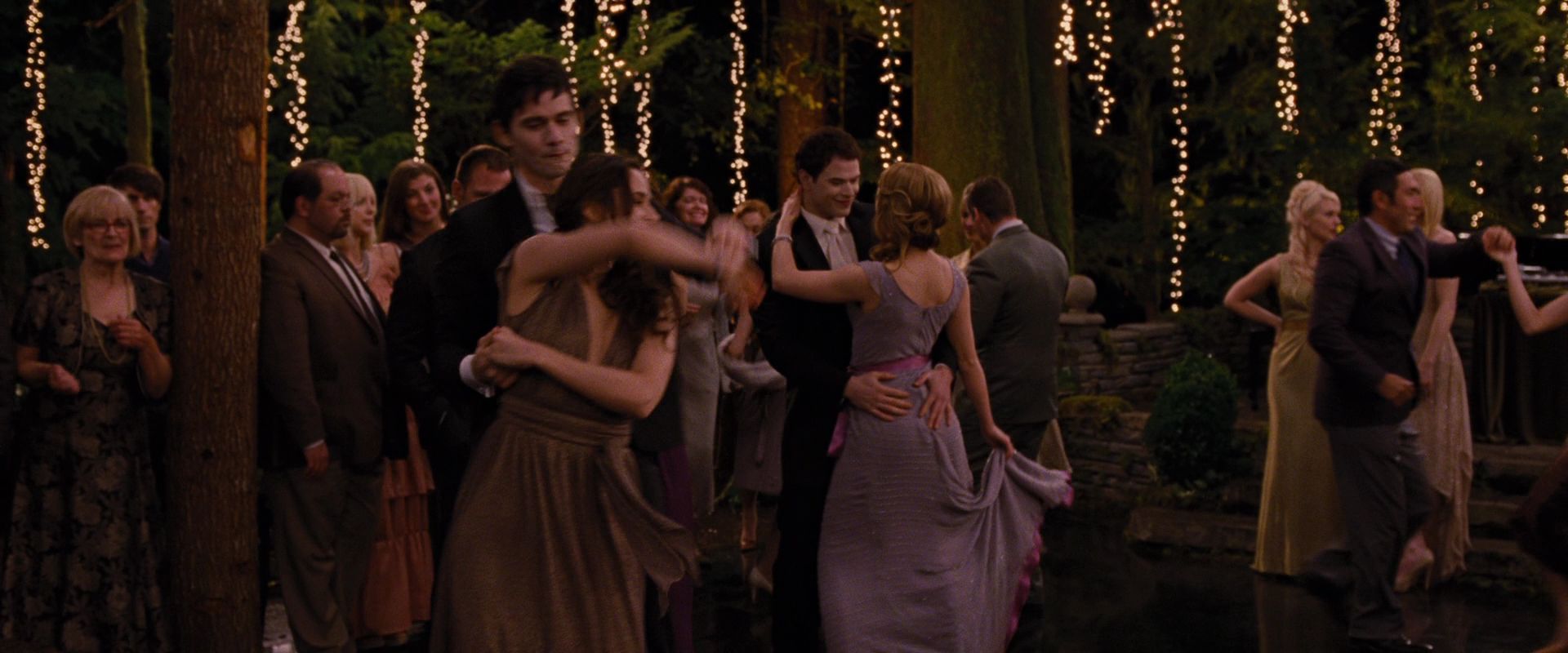 BreakingDawnPt1-0887.jpg