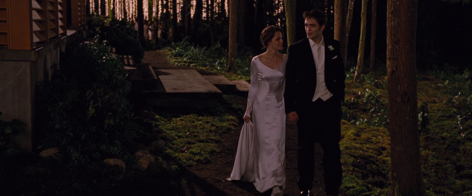BreakingDawnPt1-0907.jpg
