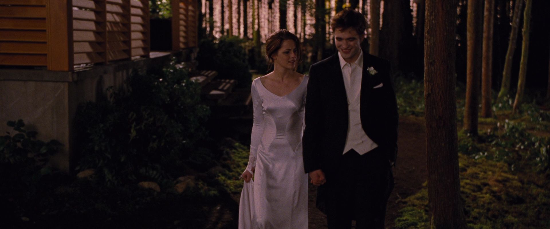 BreakingDawnPt1-0909.jpg