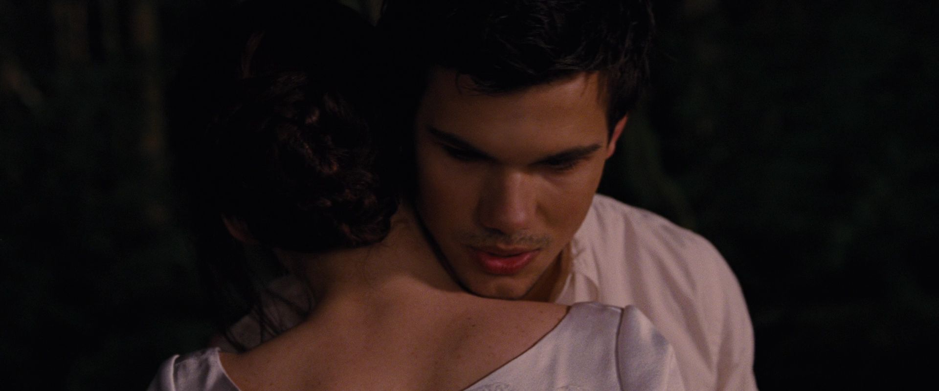 BreakingDawnPt1-0964.jpg