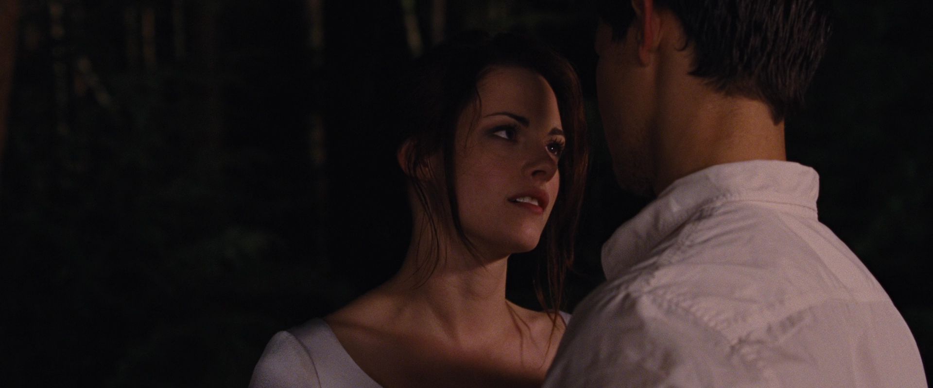 BreakingDawnPt1-0975.jpg