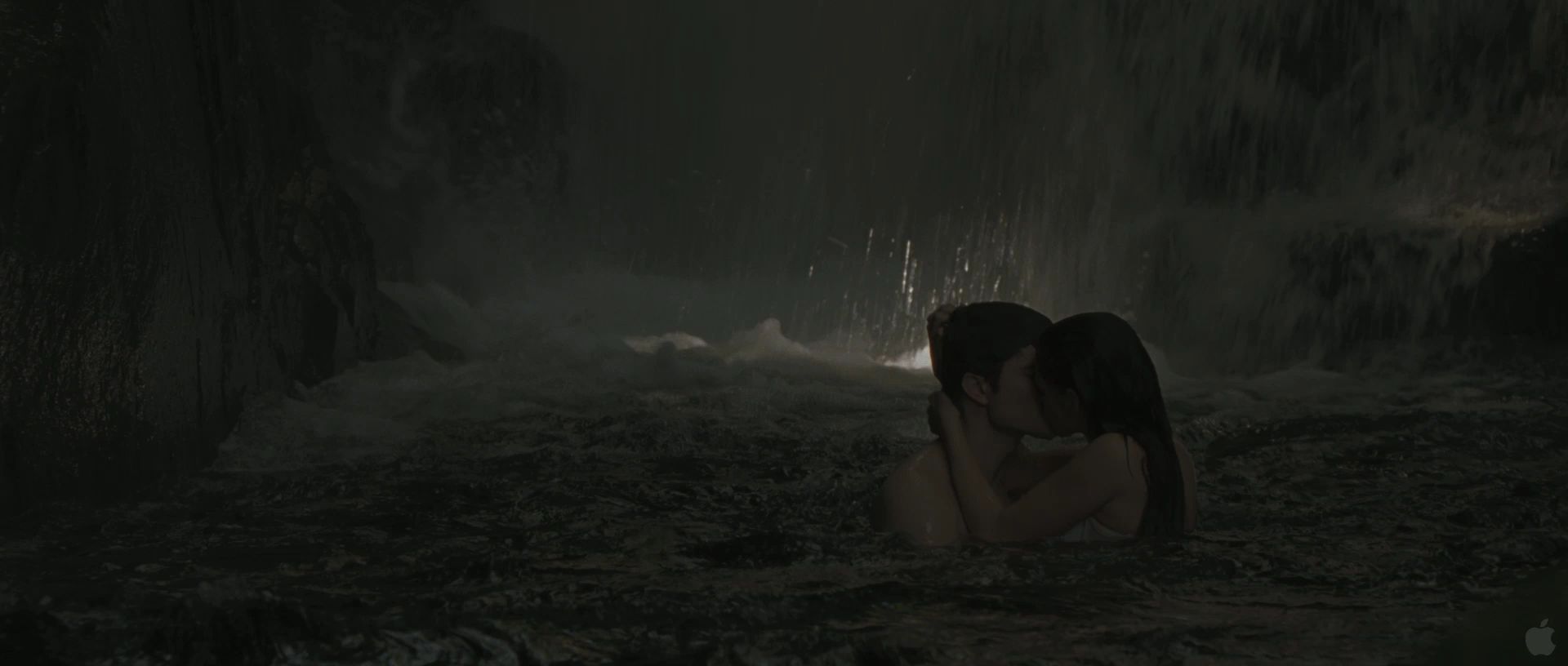 BreakingDawnPt1Teaser0084.jpg