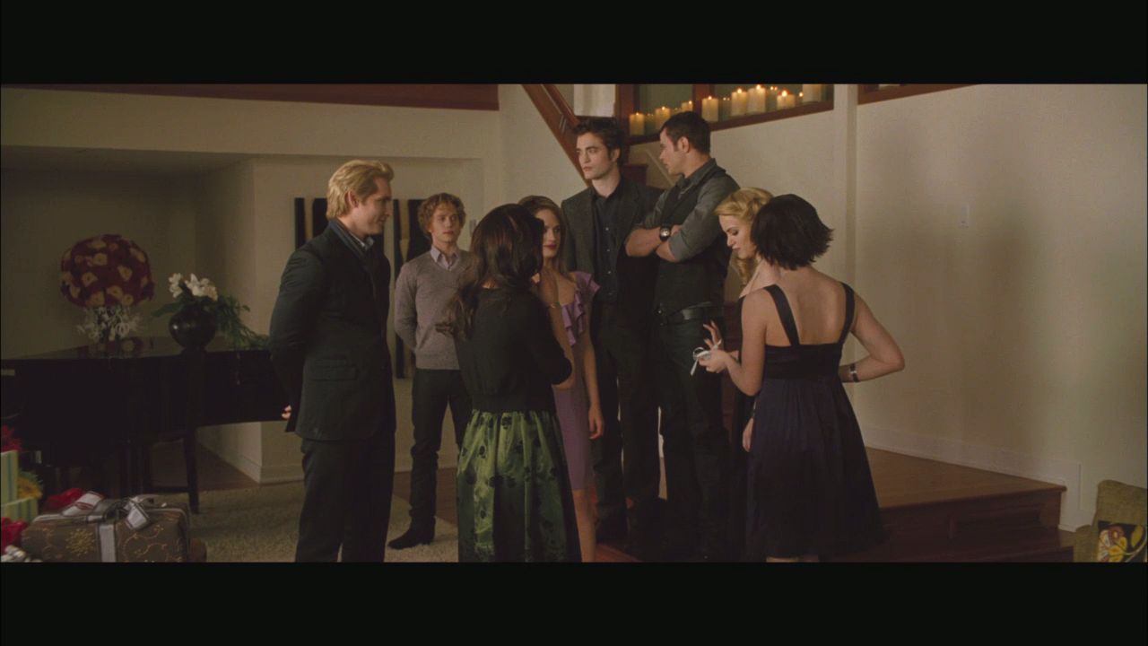 NewMoonMTVClip0009.jpg