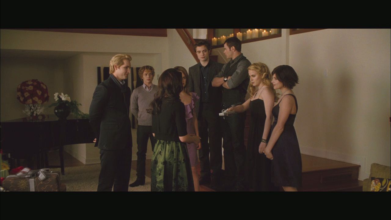 NewMoonMTVClip0011.jpg