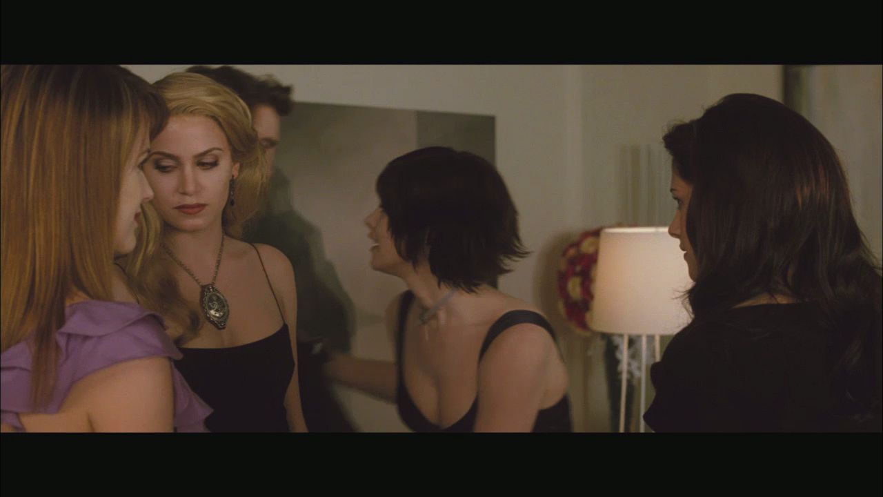 NewMoonMTVClip0016.jpg