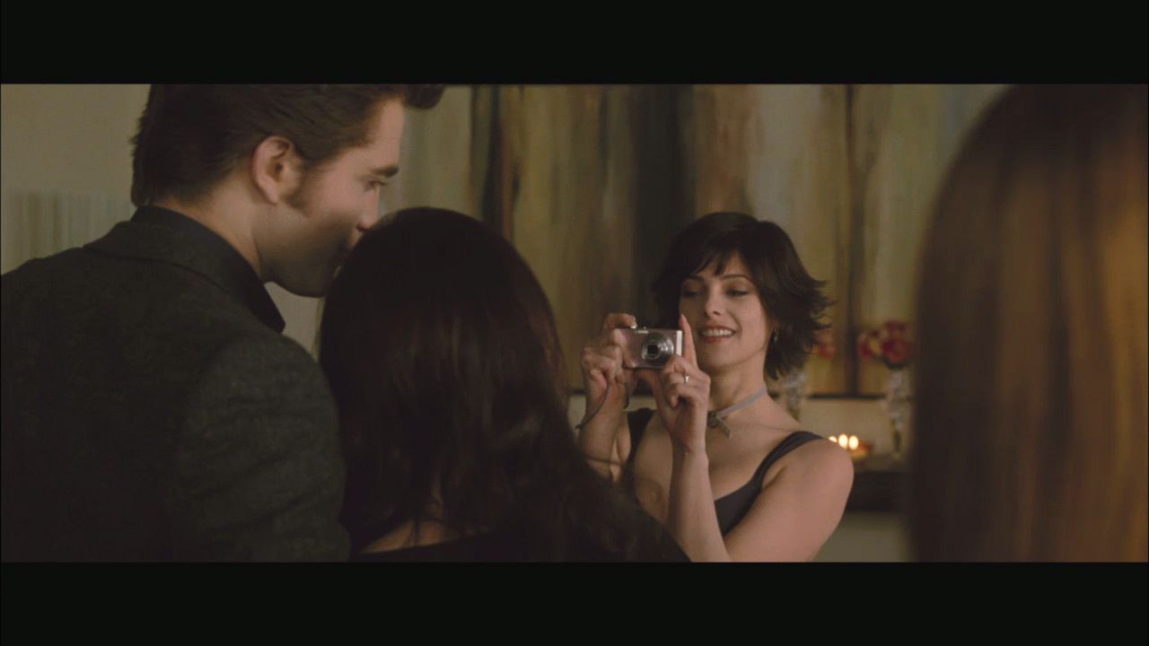NewMoonMTVClip0020.jpg