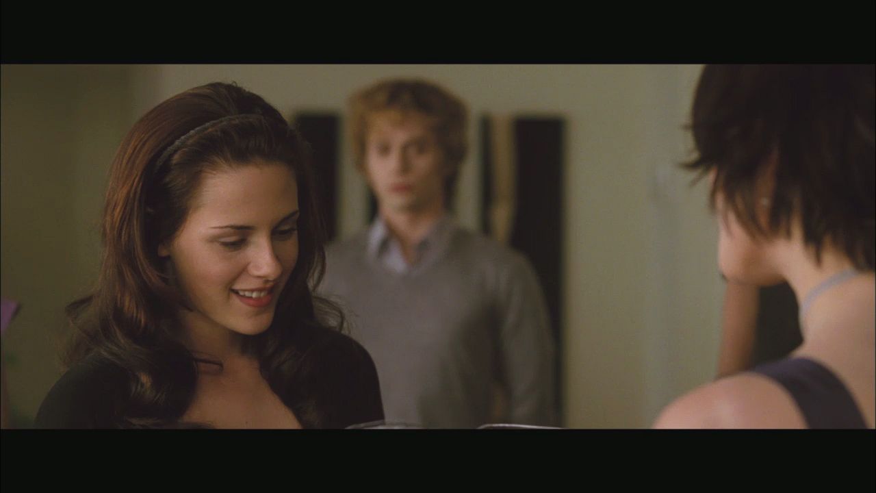 NewMoonMTVClip0025.jpg
