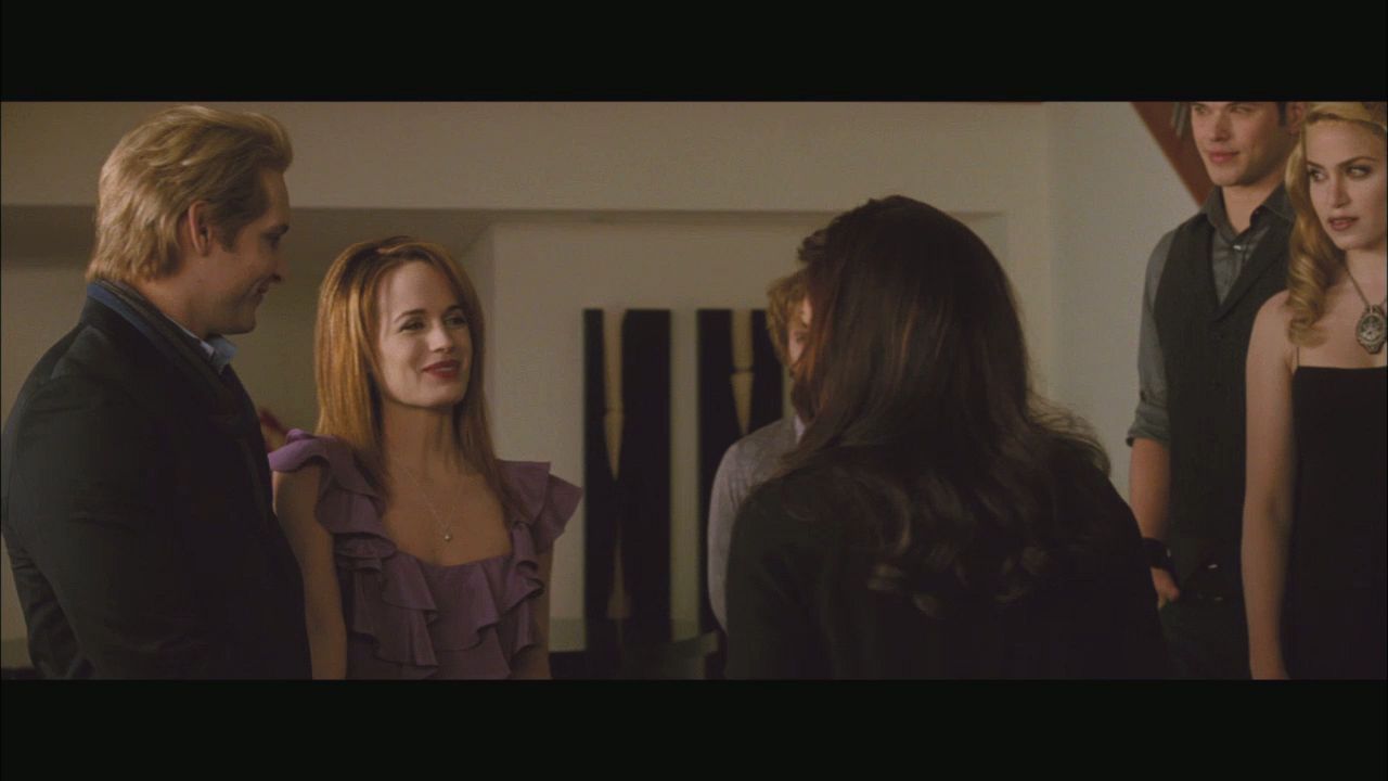 NewMoonMTVClip0048.jpg