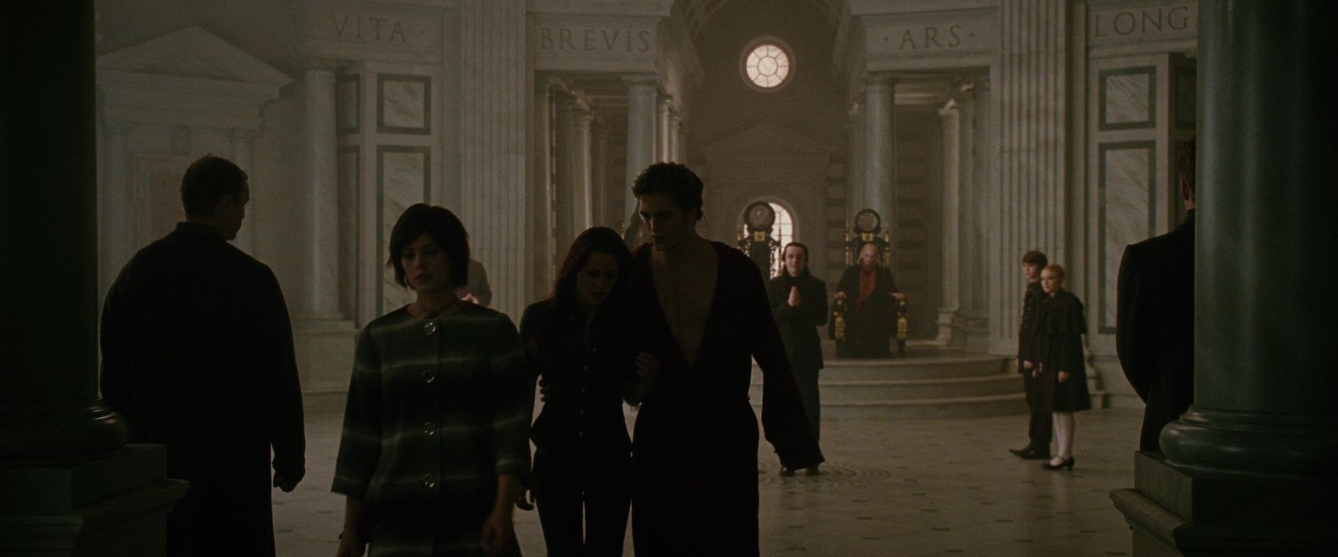 NewMoon3733.jpg