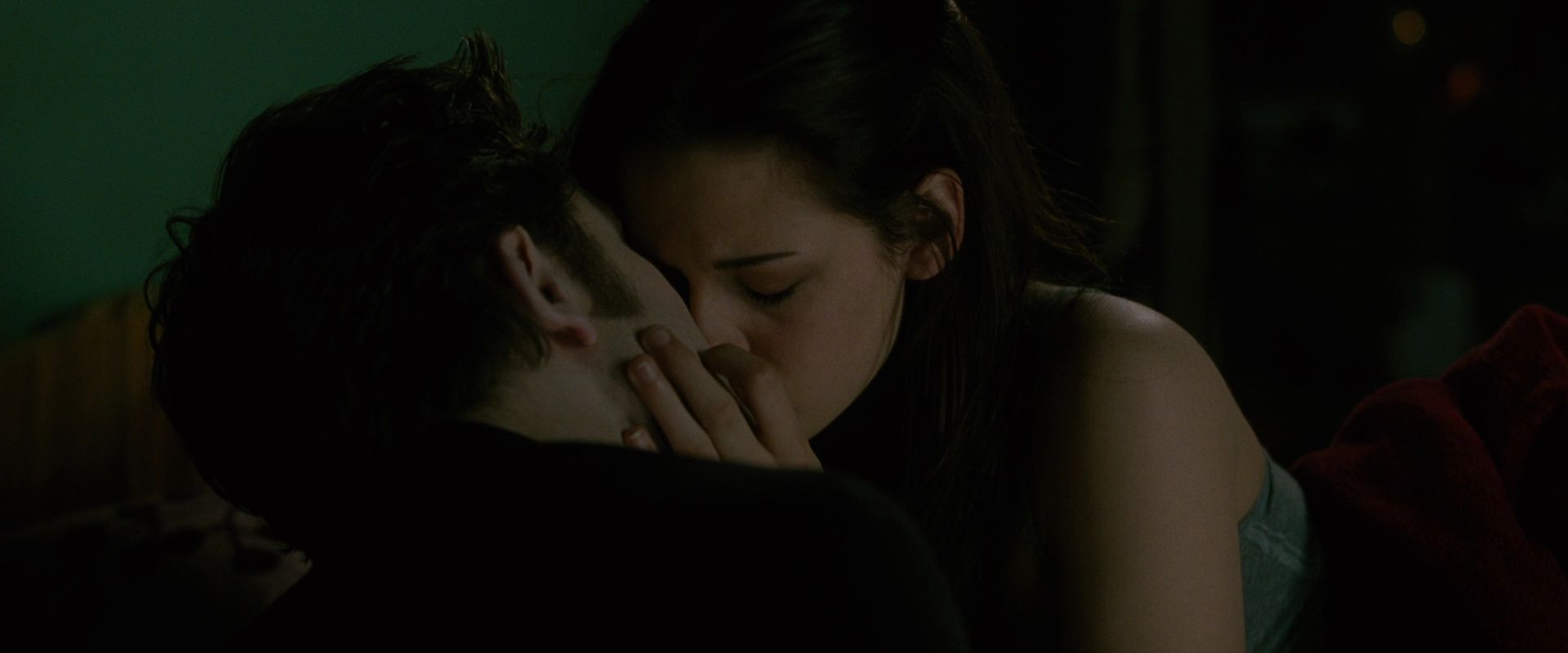 NewMoon3820.jpg